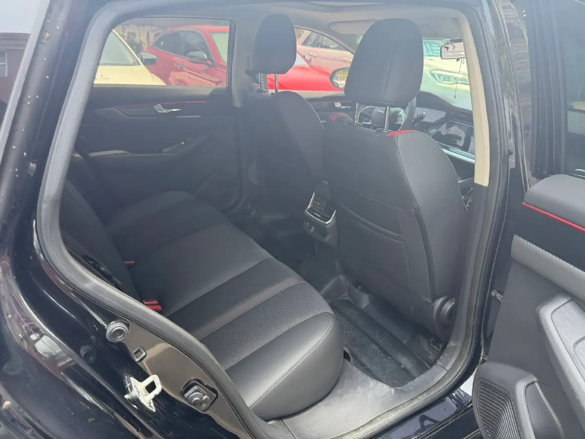 2021 DongFeng Aeolus YiXuan MAX 1.5T 190HP L4 7DCT,autocango,china used car exporter,china ev exporter,chinese used car exporter,chinese used ev exporter