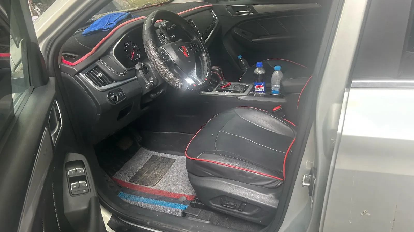 2020 Roewe i6 1.5T 169HP L4 7DCT,autocango,china used car exporter,china ev exporter,chinese used car exporter,chinese used ev exporter