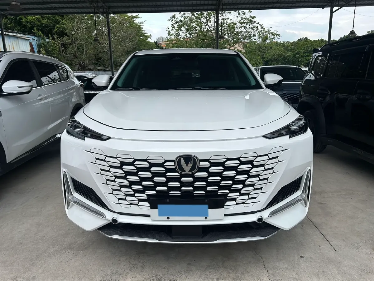 2024 ChangAn UNI-K 2.0T 233HP L4 8AT,autocango,china used car exporter,china ev exporter,chinese used car exporter,chinese used ev exporter