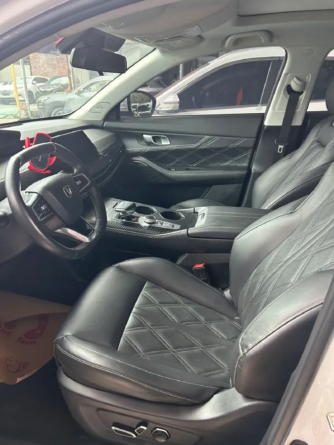 2024 ChangAn UNI-K 2.0T 233HP L4 8AT,autocango,china used car exporter,china ev exporter,chinese used car exporter,chinese used ev exporter