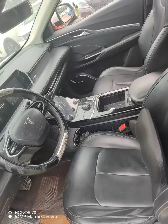 2022 Venucia Grand V 1.5T 190HP L4 7DCT,autocango,china used car exporter,china ev exporter,chinese used car exporter,chinese used ev exporter