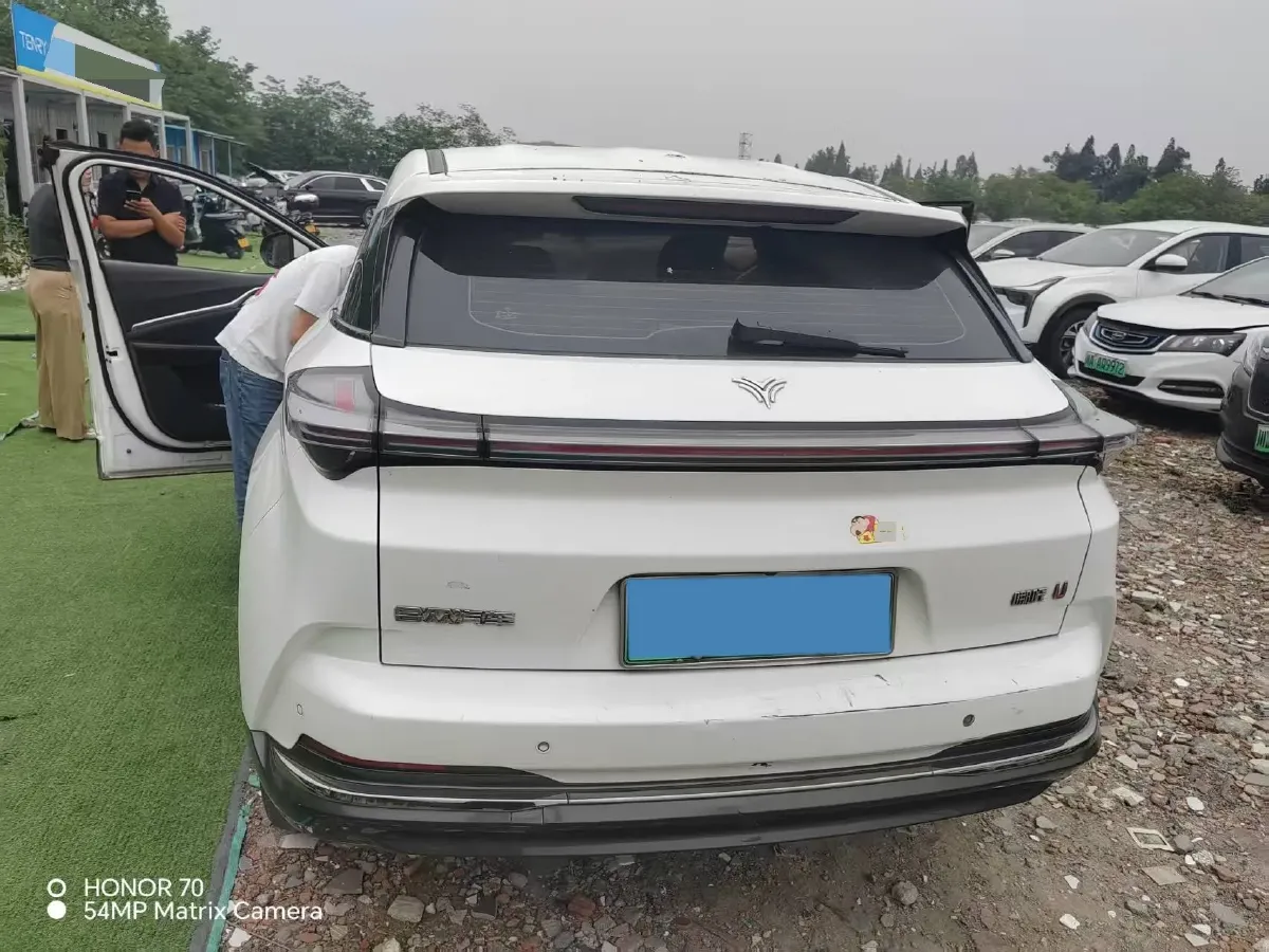 2022 Venucia Grand V 1.5T 190HP L4 7DCT,autocango,china used car exporter,china ev exporter,chinese used car exporter,chinese used ev exporter