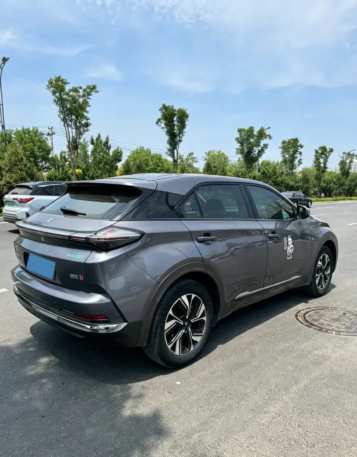 2022 Venucia Grand V 1.5T 190HP L4 7DCT,autocango,china used car exporter,china ev exporter,chinese used car exporter,chinese used ev exporter