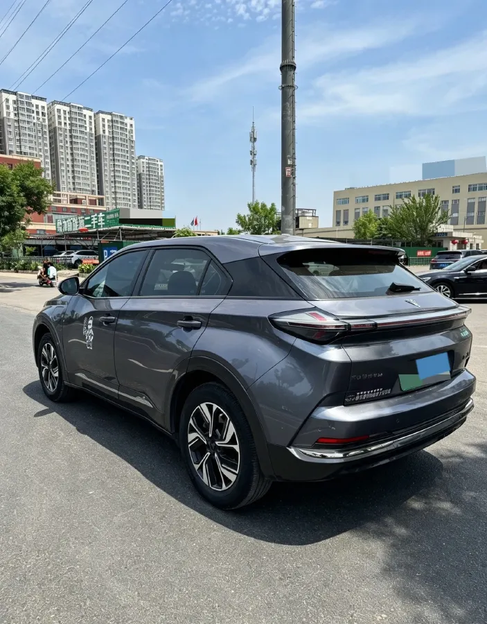 2022 Venucia Grand V 1.5T 190HP L4 7DCT,autocango,china used car exporter,china ev exporter,chinese used car exporter,chinese used ev exporter