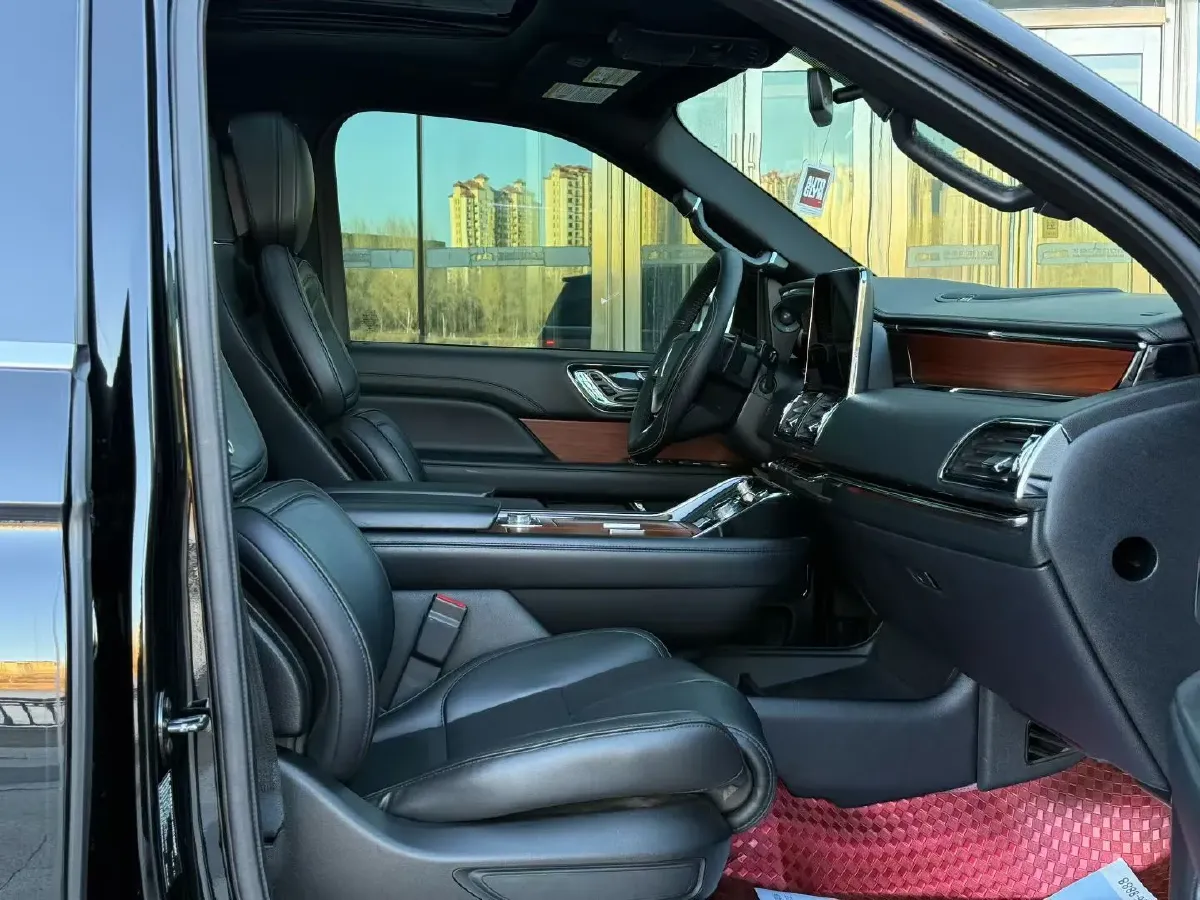 2018 Lincoln Navigator 3.5T 415HP V6 10AT,autocango,china used car exporter,china ev exporter,chinese used car exporter,chinese used ev exporter