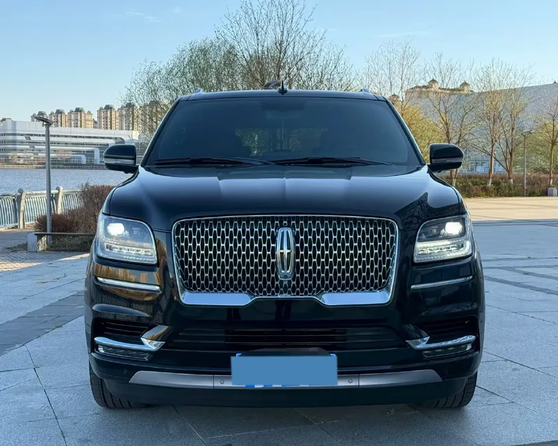 2018 Lincoln Navigator 3.5T 415HP V6 10AT,autocango,china used car exporter,china ev exporter,chinese used car exporter,chinese used ev exporter