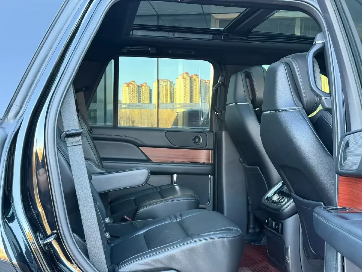 2018 Lincoln Navigator 3.5T 415HP V6 10AT,autocango,china used car exporter,china ev exporter,chinese used car exporter,chinese used ev exporter
