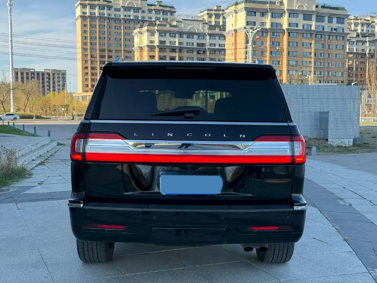 2018 Lincoln Navigator 3.5T 415HP V6 10AT,autocango,china used car exporter,china ev exporter,chinese used car exporter,chinese used ev exporter