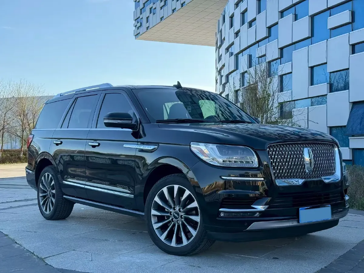 2018 Lincoln Navigator 3.5T 415HP V6 10AT,autocango,china used car exporter,china ev exporter,chinese used car exporter,chinese used ev exporter