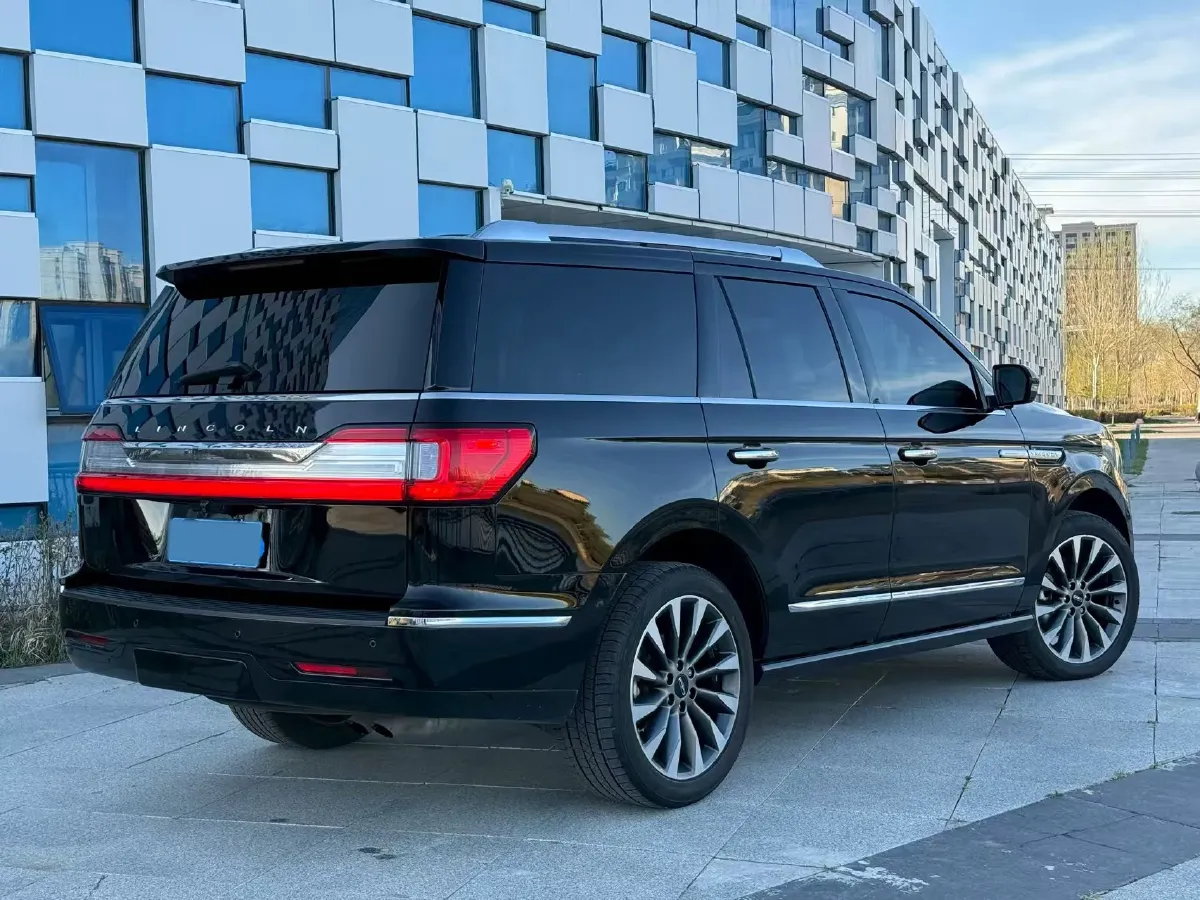 2018 Lincoln Navigator 3.5T 415HP V6 10AT,autocango,china used car exporter,china ev exporter,chinese used car exporter,chinese used ev exporter