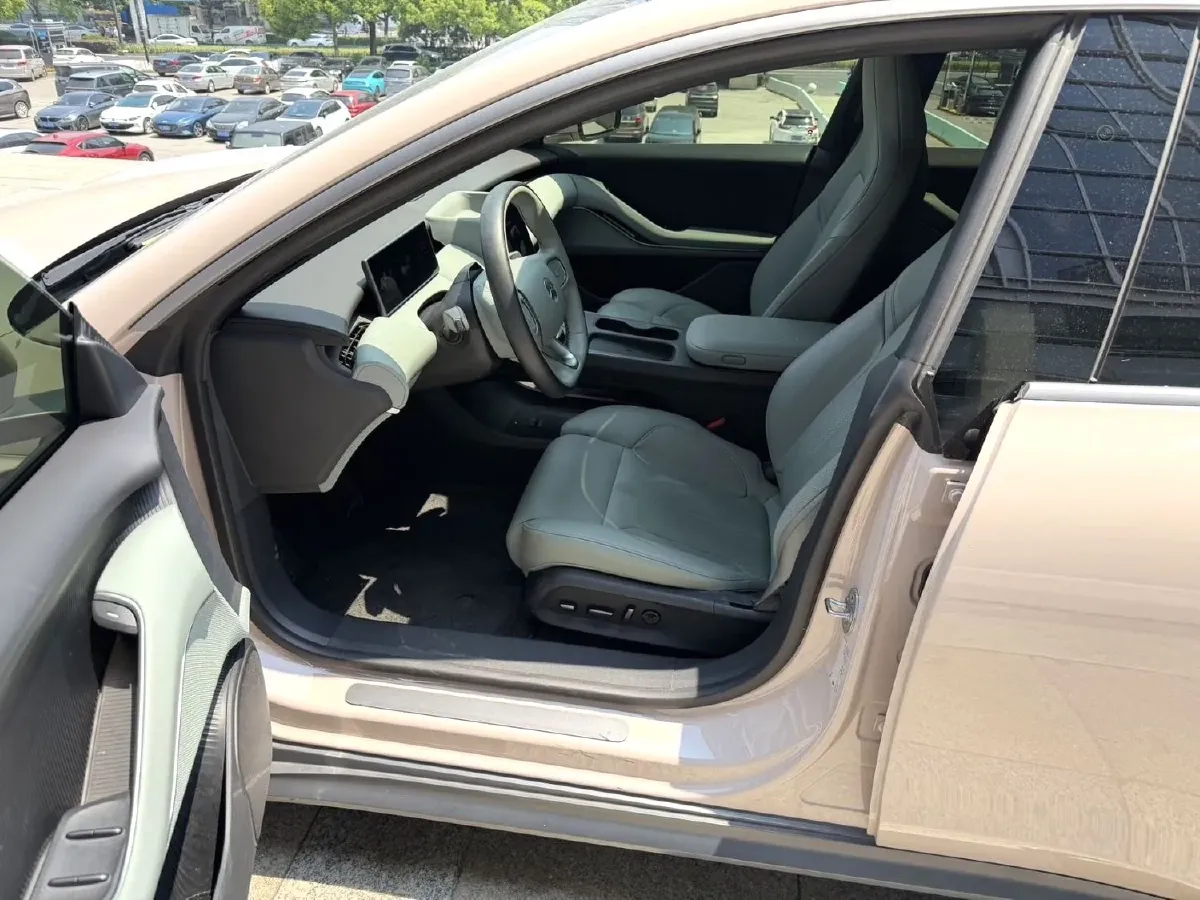 2022 JunTian HeiWuShi Youth 2.0T 203HP L4 6AT,autocango,china used car exporter,china ev exporter,chinese used car exporter,chinese used ev exporter
