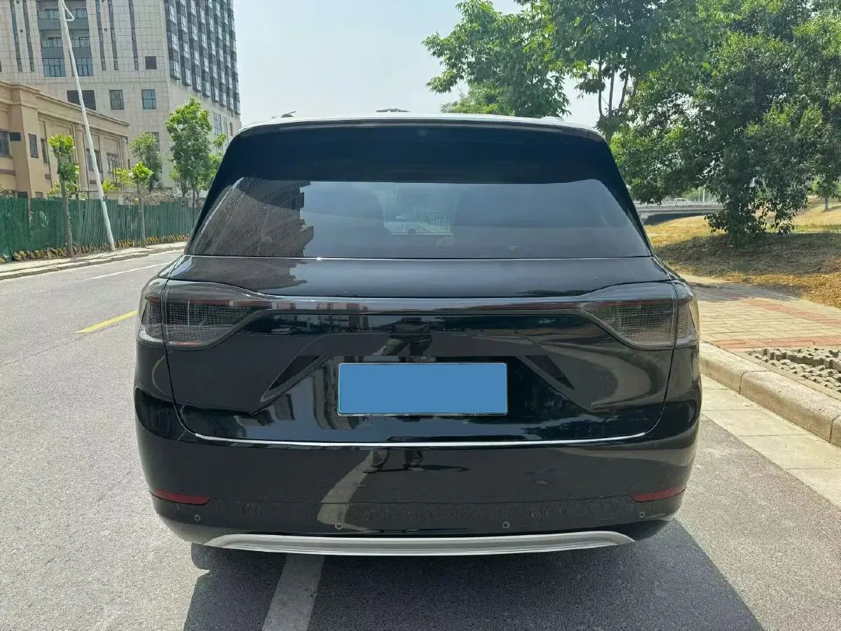 2024 AITO AITO M9 1.5T 152HP L4 REEV 42KWH,autocango,china used car exporter,china ev exporter,chinese used car exporter,chinese used ev exporter