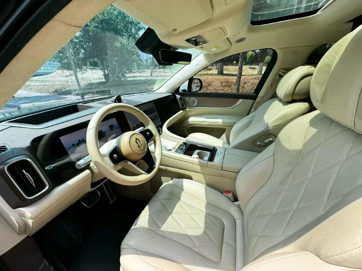 2024 AITO AITO M9 1.5T 152HP L4 REEV 42KWH,autocango,china used car exporter,china ev exporter,chinese used car exporter,chinese used ev exporter