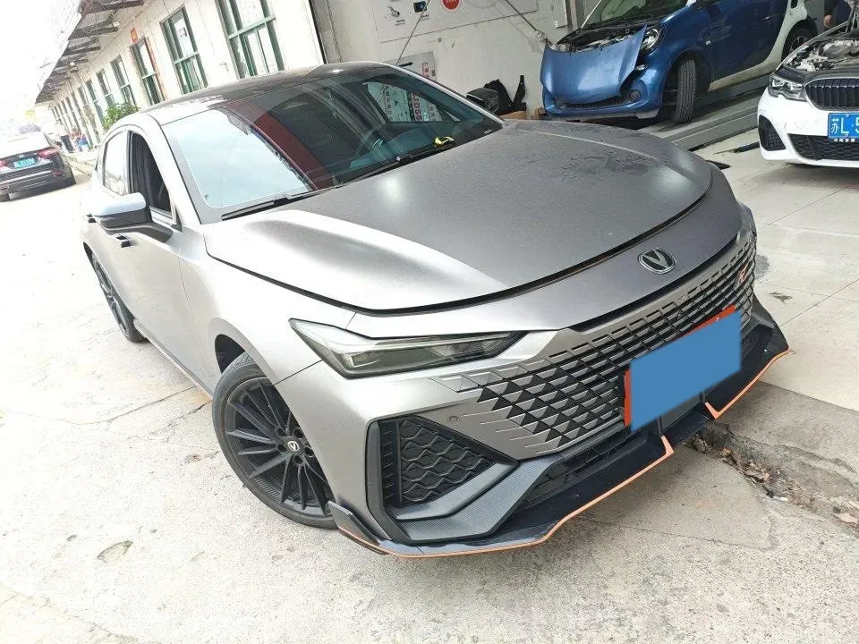 2022 ChangAn UNI-V 2.0T 233HP L4 8AT,autocango,china used car exporter,china ev exporter,chinese used car exporter,chinese used ev exporter