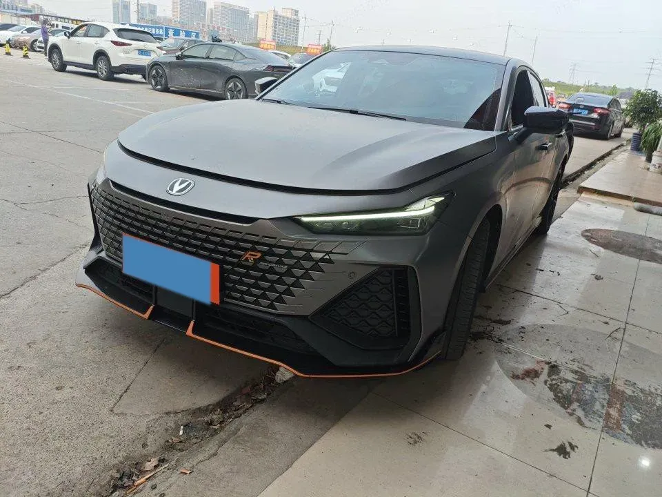 2022 ChangAn UNI-V 2.0T 233HP L4 8AT,autocango,china used car exporter,china ev exporter,chinese used car exporter,chinese used ev exporter