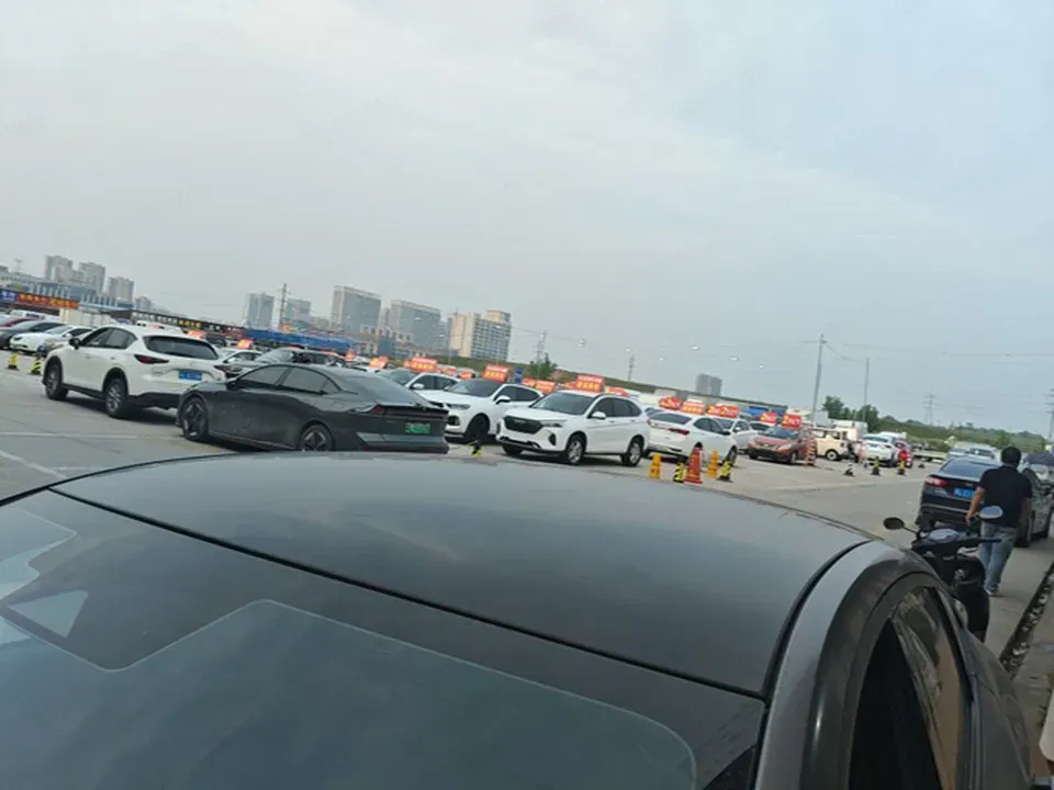 2022 ChangAn UNI-V 2.0T 233HP L4 8AT,autocango,china used car exporter,china ev exporter,chinese used car exporter,chinese used ev exporter