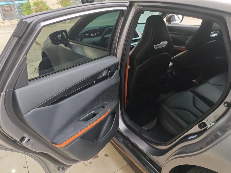 2022 ChangAn UNI-V 2.0T 233HP L4 8AT,autocango,china used car exporter,china ev exporter,chinese used car exporter,chinese used ev exporter