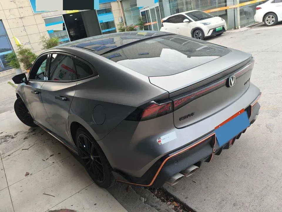 2022 ChangAn UNI-V 2.0T 233HP L4 8AT,autocango,china used car exporter,china ev exporter,chinese used car exporter,chinese used ev exporter
