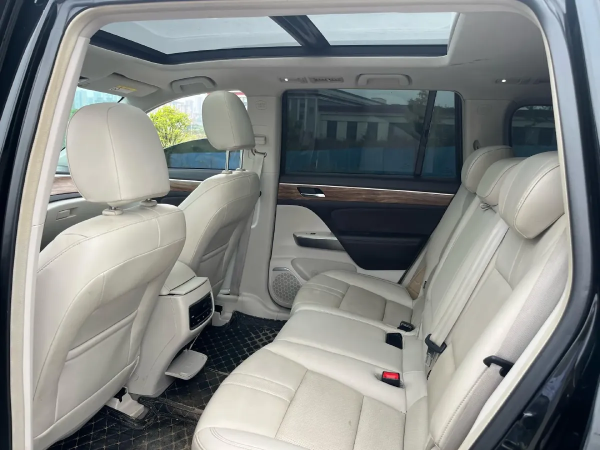 2017 GAC Trumpchi GS8 2.0T 201HP L4 6AT,autocango,china used car exporter,china ev exporter,chinese used car exporter,chinese used ev exporter
