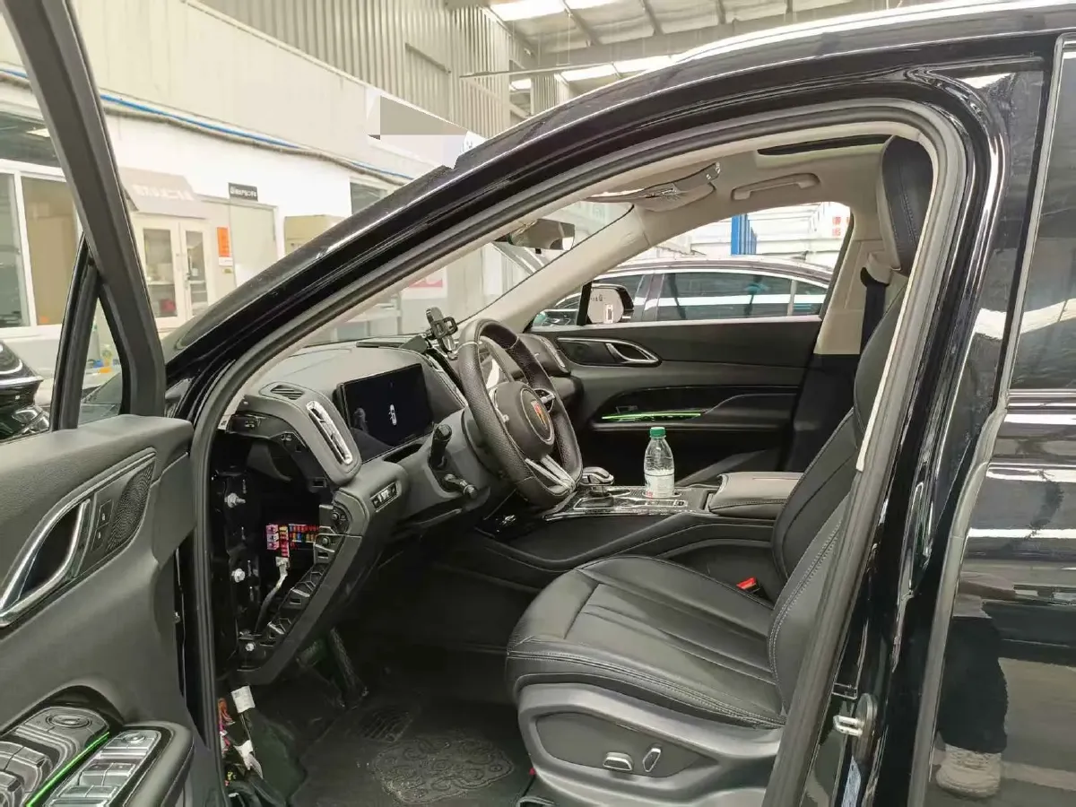 2023 HongQi HS3 1.5T 169HP L4 7DCT,autocango,china used car exporter,china ev exporter,chinese used car exporter,chinese used ev exporter