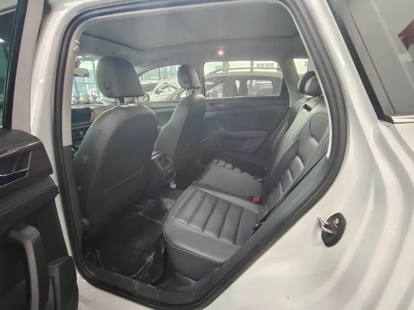 2019 MINI MINI 1.5T 102HP L3 7DCT,autocango,china used car exporter,china ev exporter,chinese used car exporter,chinese used ev exporter