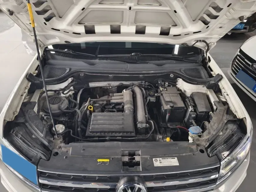 2019 MINI MINI 1.5T 102HP L3 7DCT,autocango,china used car exporter,china ev exporter,chinese used car exporter,chinese used ev exporter