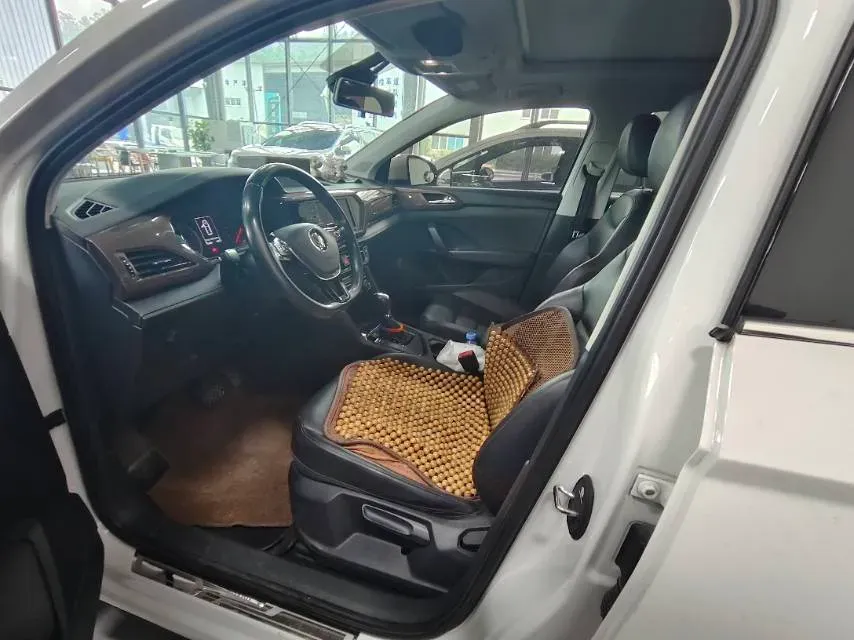 2019 MINI MINI 1.5T 102HP L3 7DCT,autocango,china used car exporter,china ev exporter,chinese used car exporter,chinese used ev exporter