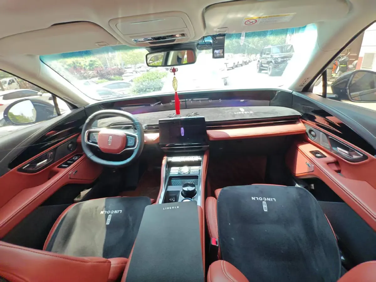 2023 Lincoln Nautilus 2.0T 261HP L4 8AT,autocango,china used car exporter,china ev exporter,chinese used car exporter,chinese used ev exporter