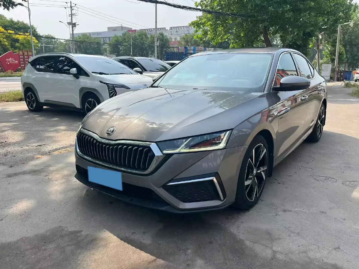 2021 Skoda Octavia 1.4T 150HP L4 7DCT,autocango,china used car exporter,china ev exporter,chinese used car exporter,chinese used ev exporter