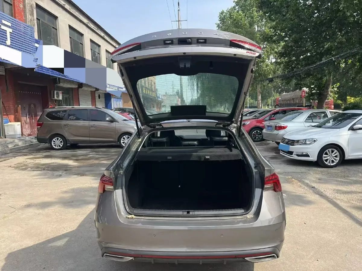 2021 Skoda Octavia 1.4T 150HP L4 7DCT,autocango,china used car exporter,china ev exporter,chinese used car exporter,chinese used ev exporter