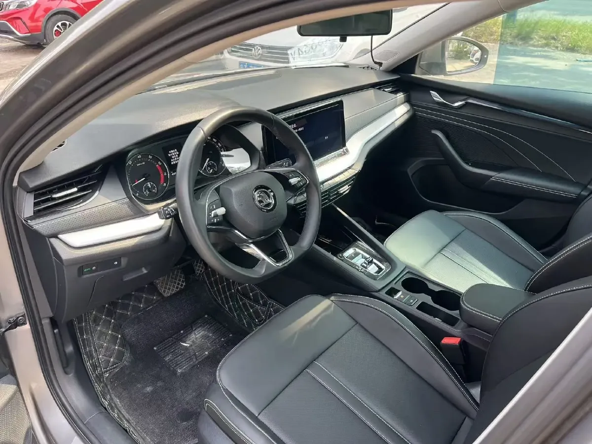 2021 Skoda Octavia 1.4T 150HP L4 7DCT,autocango,china used car exporter,china ev exporter,chinese used car exporter,chinese used ev exporter