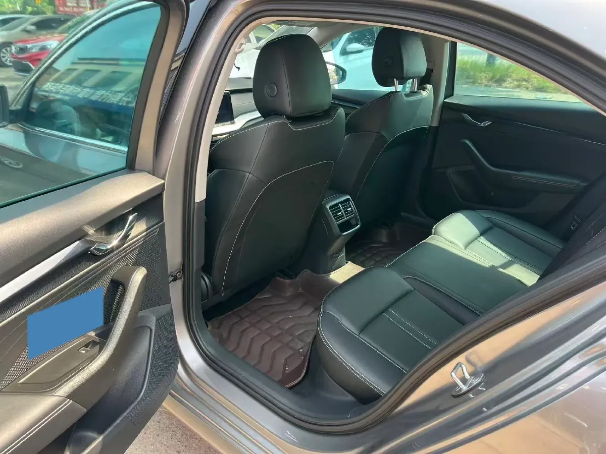 2021 Skoda Octavia 1.4T 150HP L4 7DCT,autocango,china used car exporter,china ev exporter,chinese used car exporter,chinese used ev exporter