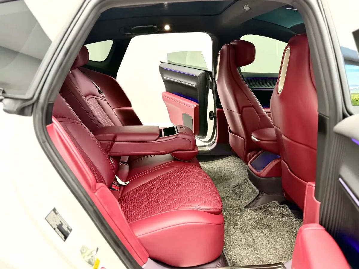 2025 Avatr 12 1.5T 156HP L4 REEV 39.05KWH,autocango,china used car exporter,china ev exporter,chinese used car exporter,chinese used ev exporter