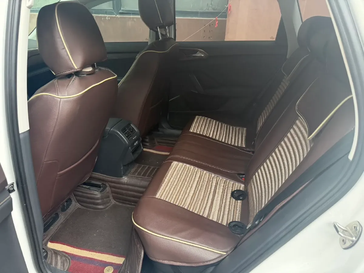 2019 MINI MINI 1.5T 102HP L3 7DCT,autocango,china used car exporter,china ev exporter,chinese used car exporter,chinese used ev exporter