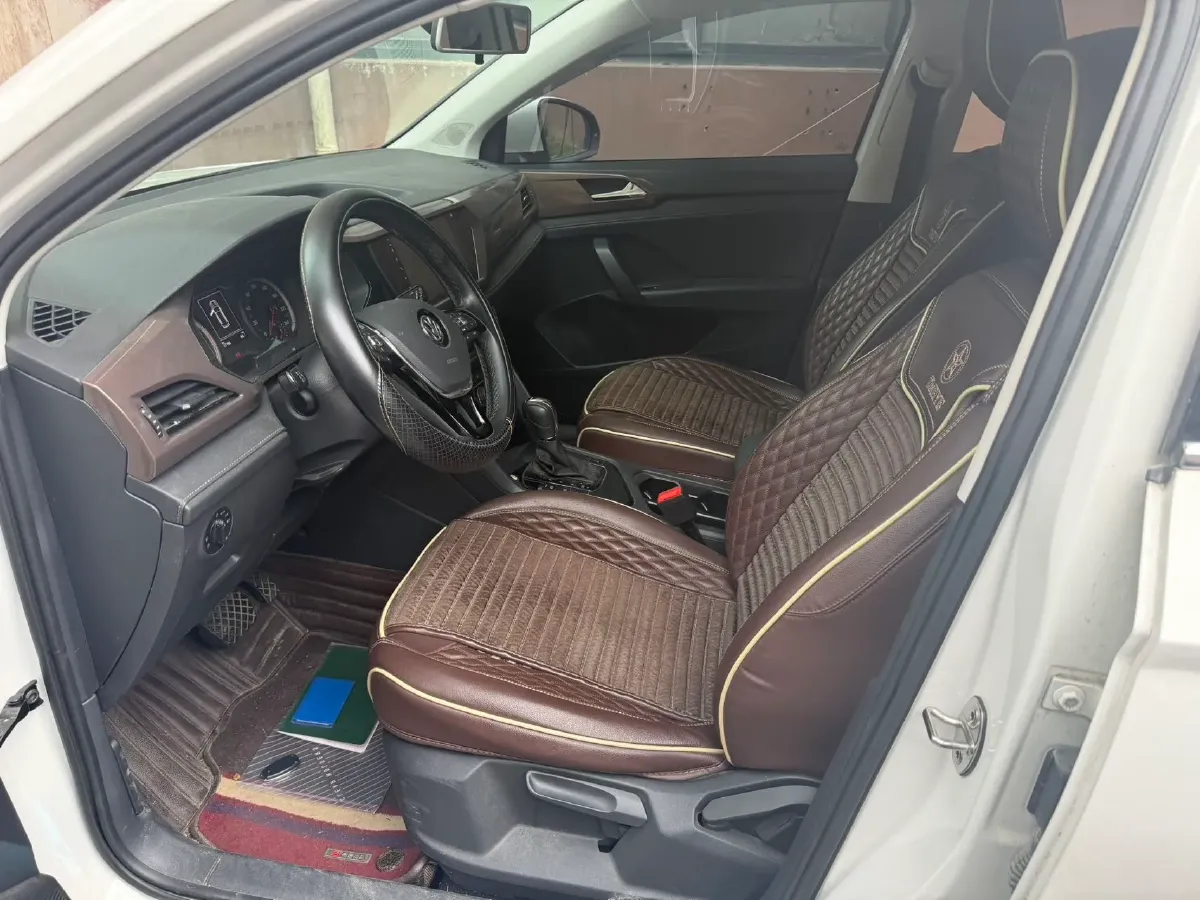 2019 MINI MINI 1.5T 102HP L3 7DCT,autocango,china used car exporter,china ev exporter,chinese used car exporter,chinese used ev exporter