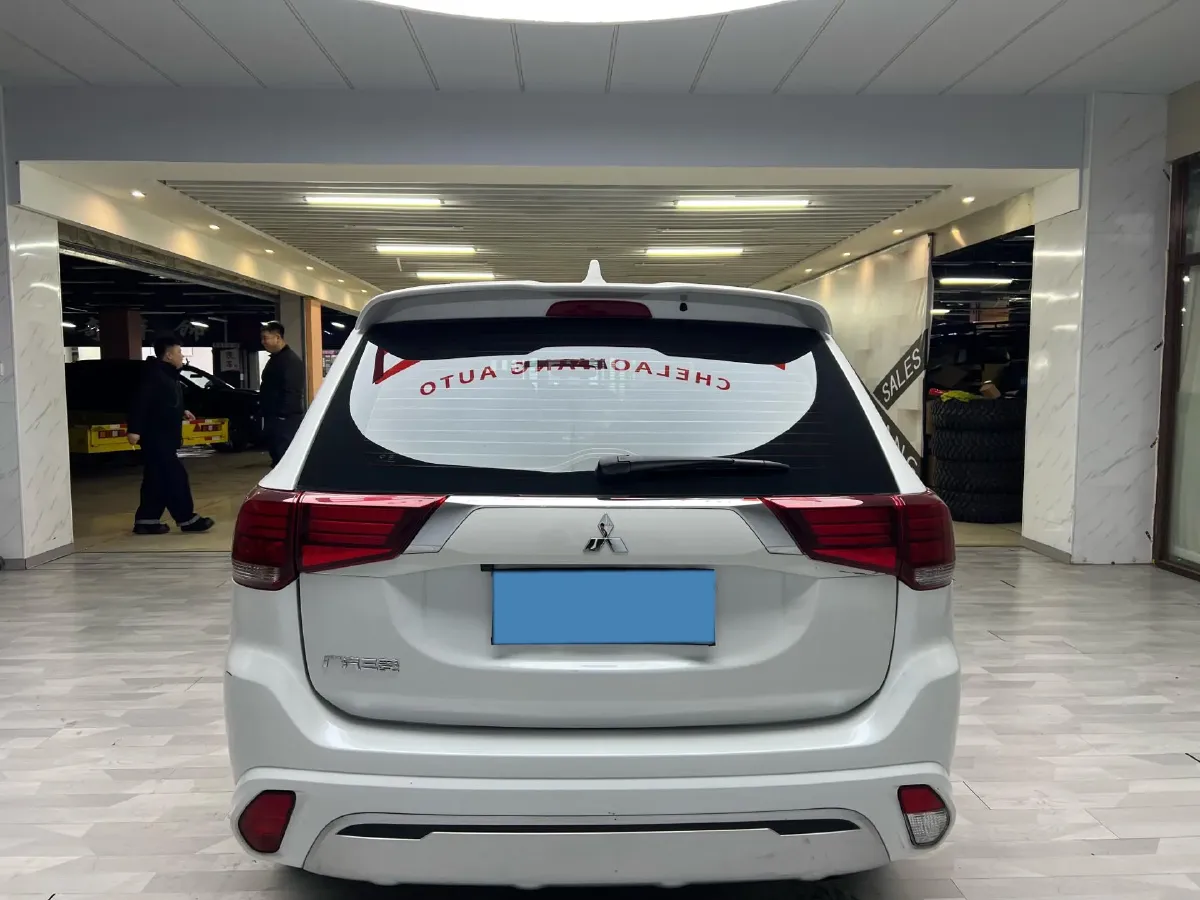 2021 Mitsubishi Outlander 2.0L 166HP L4 CVT,autocango,china used car exporter,china ev exporter,chinese used car exporter,chinese used ev exporter