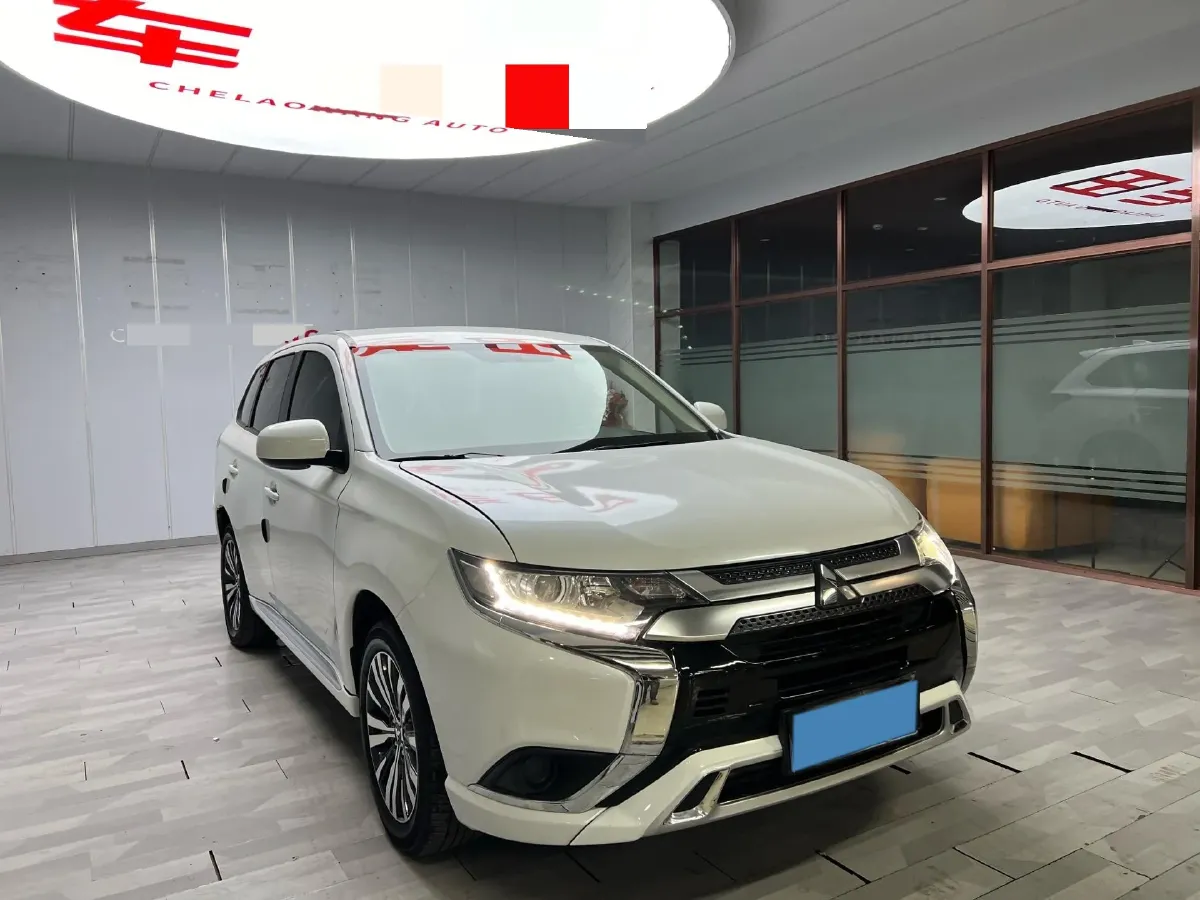 2021 Mitsubishi Outlander 2.0L 166HP L4 CVT,autocango,china used car exporter,china ev exporter,chinese used car exporter,chinese used ev exporter