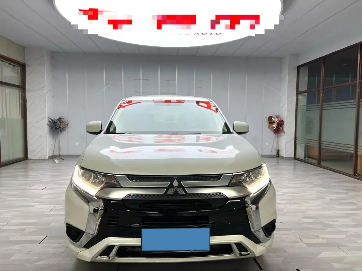 2021 Mitsubishi Outlander 2.0L 166HP L4 CVT,autocango,china used car exporter,china ev exporter,chinese used car exporter,chinese used ev exporter