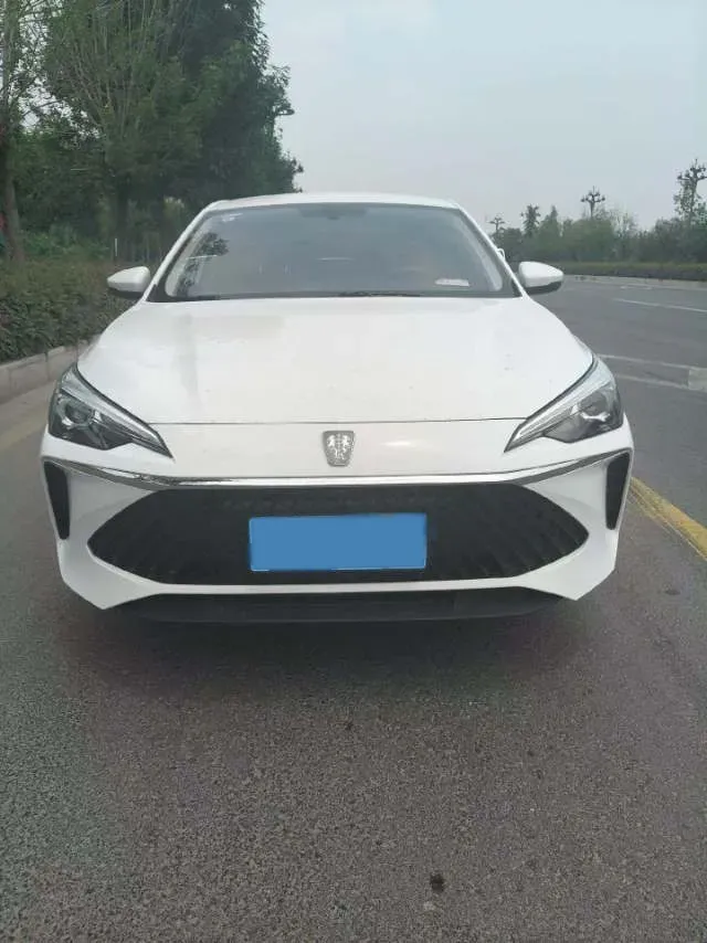2023 Roewe i5 1.5L 129HP L4 5MT,autocango,china used car exporter,china ev exporter,chinese used car exporter,chinese used ev exporter