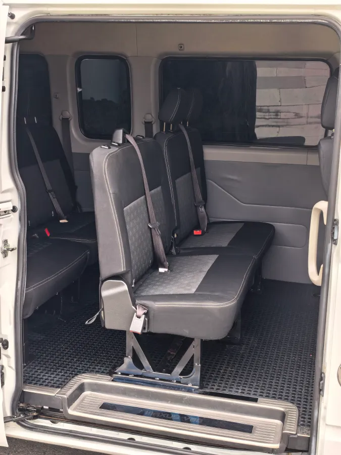 2021 MAXUS XinTu V80 2.0T 139HP L4 6MT,autocango,china used car exporter,china ev exporter,chinese used car exporter,chinese used ev exporter