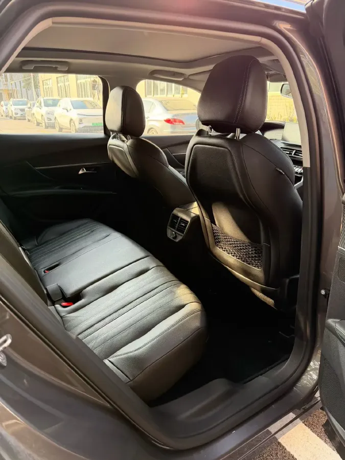 2021 Peugeot 4008 1.6T 170HP L4 8AT,autocango,china used car exporter,china ev exporter,chinese used car exporter,chinese used ev exporter