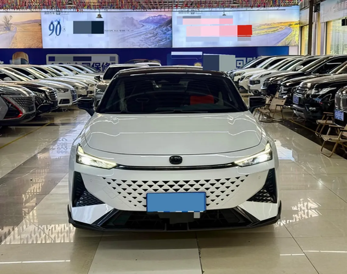2024 ChangAn UNI-V 1.5T 188HP L4 7DCT,autocango,china used car exporter,china ev exporter,chinese used car exporter,chinese used ev exporter
