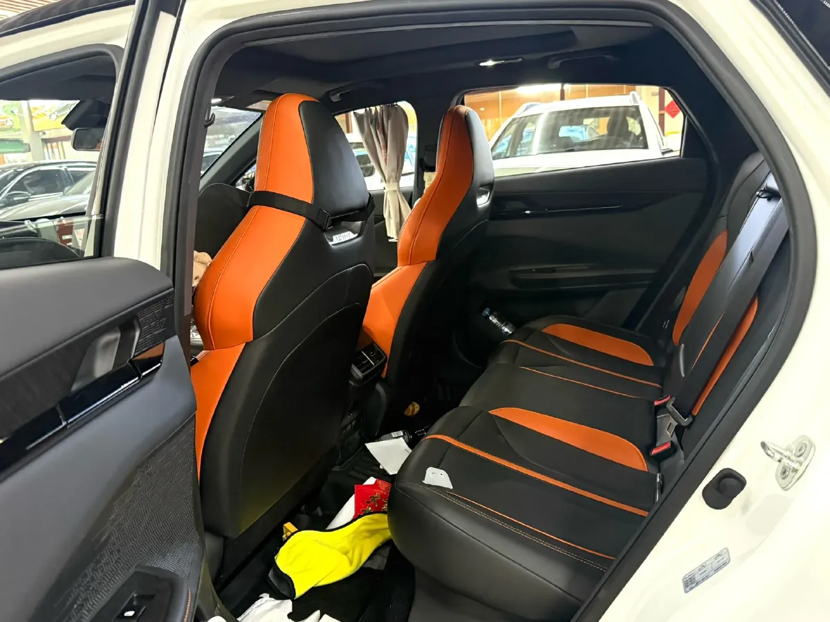 2024 ChangAn UNI-V 1.5T 188HP L4 7DCT,autocango,china used car exporter,china ev exporter,chinese used car exporter,chinese used ev exporter