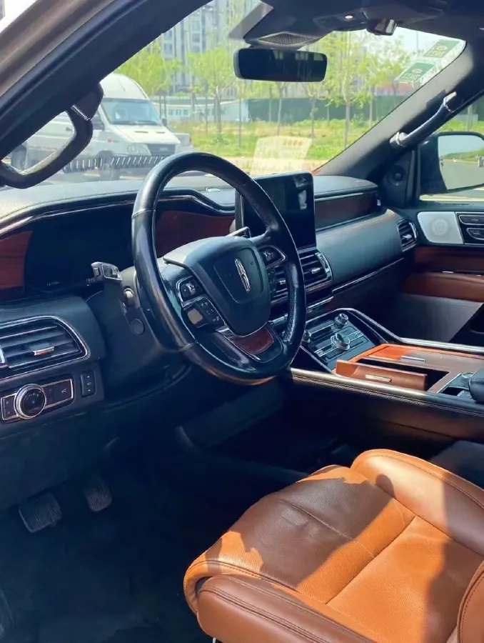 2020 Lincoln Navigator 3.5T 388HP V6 10AT,autocango,china used car exporter,china ev exporter,chinese used car exporter,chinese used ev exporter