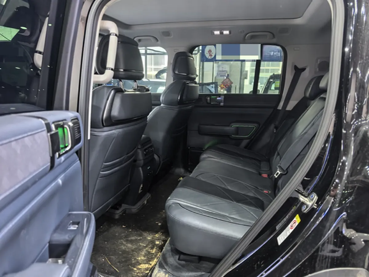 2023 FangChengBao Bao 5 1.5T 194HP L4 E-CVT PHEV 31.8KWH,autocango,china used car exporter,china ev exporter,chinese used car exporter,chinese used ev exporter