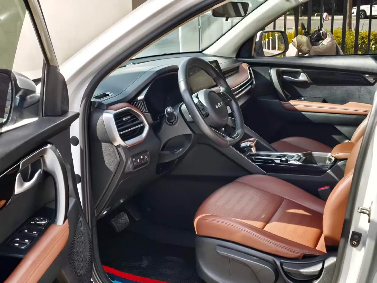 2021 Kia Sportage R 2.0L 161HP L4 6AT,autocango,china used car exporter,china ev exporter,chinese used car exporter,chinese used ev exporter