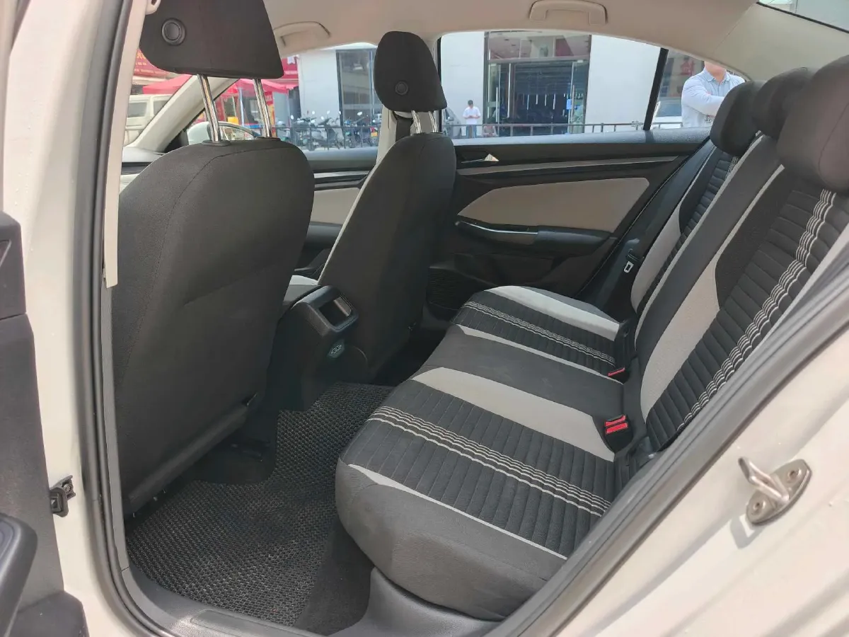 2023 Volkswagen Bora 1.2T 116HP L4 7DCT,autocango,china used car exporter,china ev exporter,chinese used car exporter,chinese used ev exporter