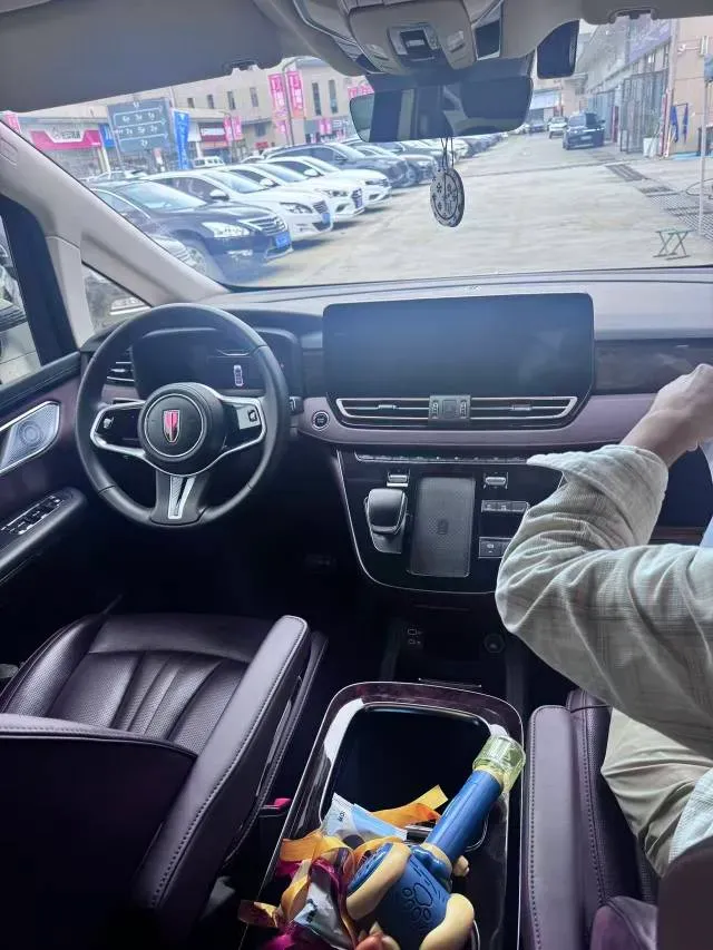 2023 HongQi HQ9 2.0T 252HP L4 8AT,autocango,china used car exporter,china ev exporter,chinese used car exporter,chinese used ev exporter