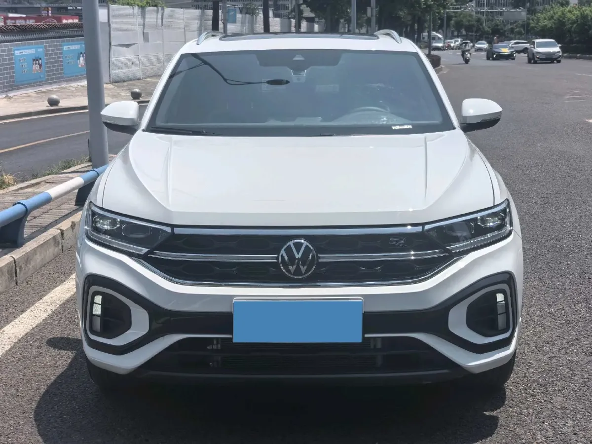 2025 Volkswagen T-Roc 1.5T 160HP L4 7DCT,autocango,china used car exporter,china ev exporter,chinese used car exporter,chinese used ev exporter