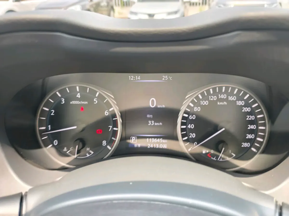 2018 Jeep Grand Commander 2.0T 265HP L4 9AT,autocango,china used car exporter,china ev exporter,chinese used car exporter,chinese used ev exporter